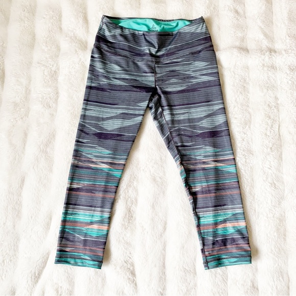 (3 for $20) PRANA Pillar Printed Capri Sz S - Picture 2 of 9